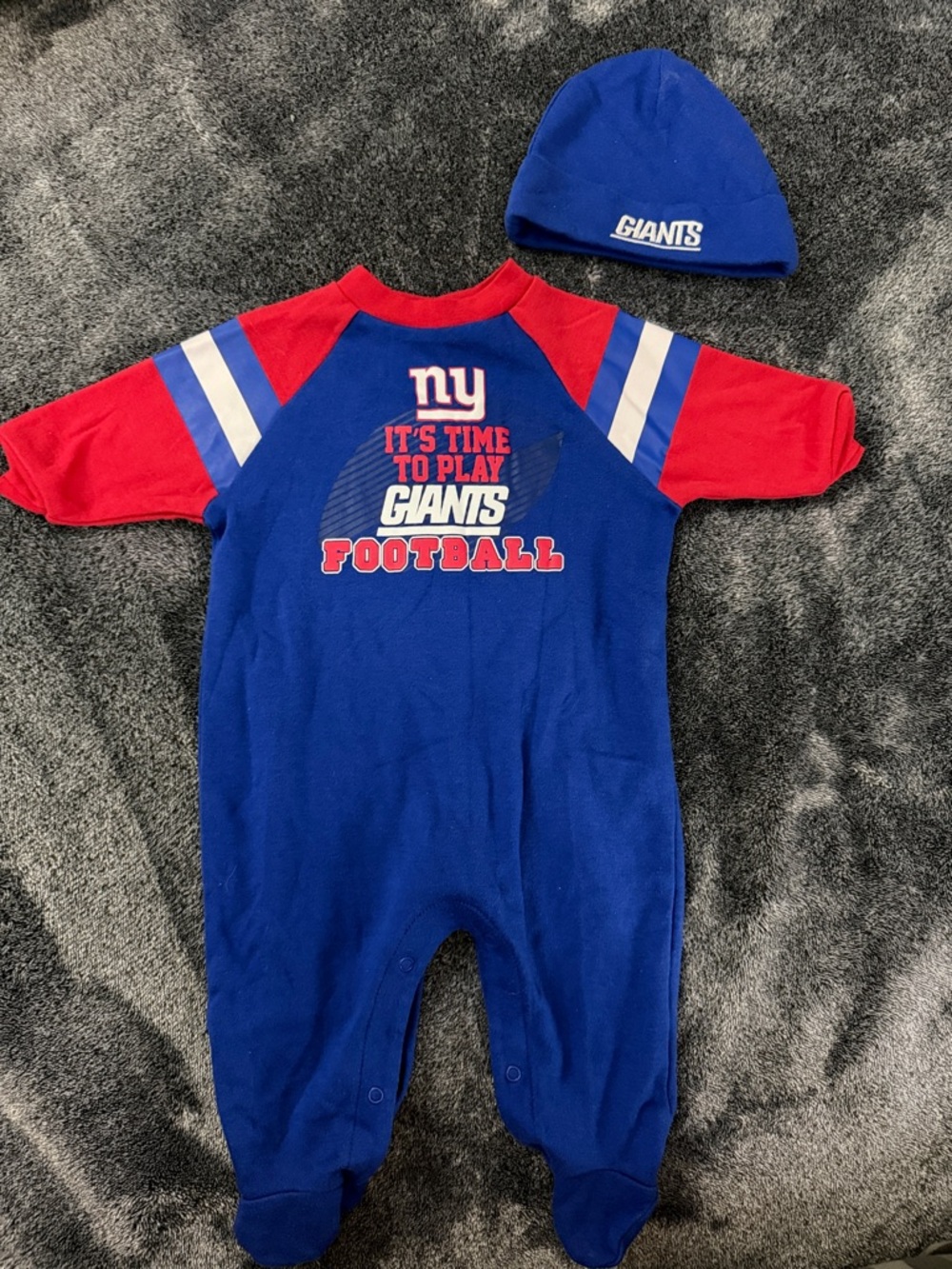 NFL New York Giants Blue & Red Infant Footed One-Piece with Hat